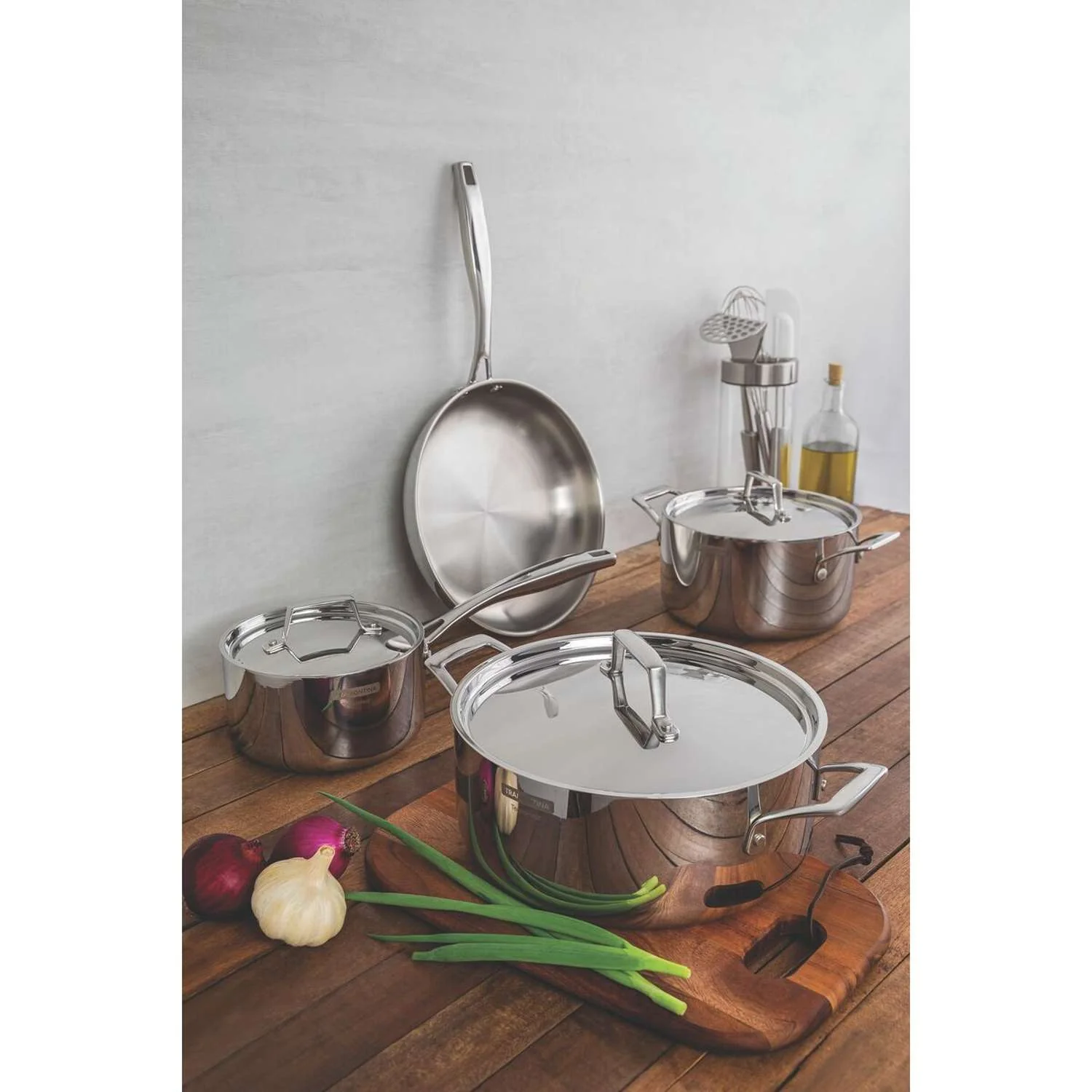 Tramontina Grano 3-Ply Stainless Steel Frying Pan 26cm (2.2l) - Image 4