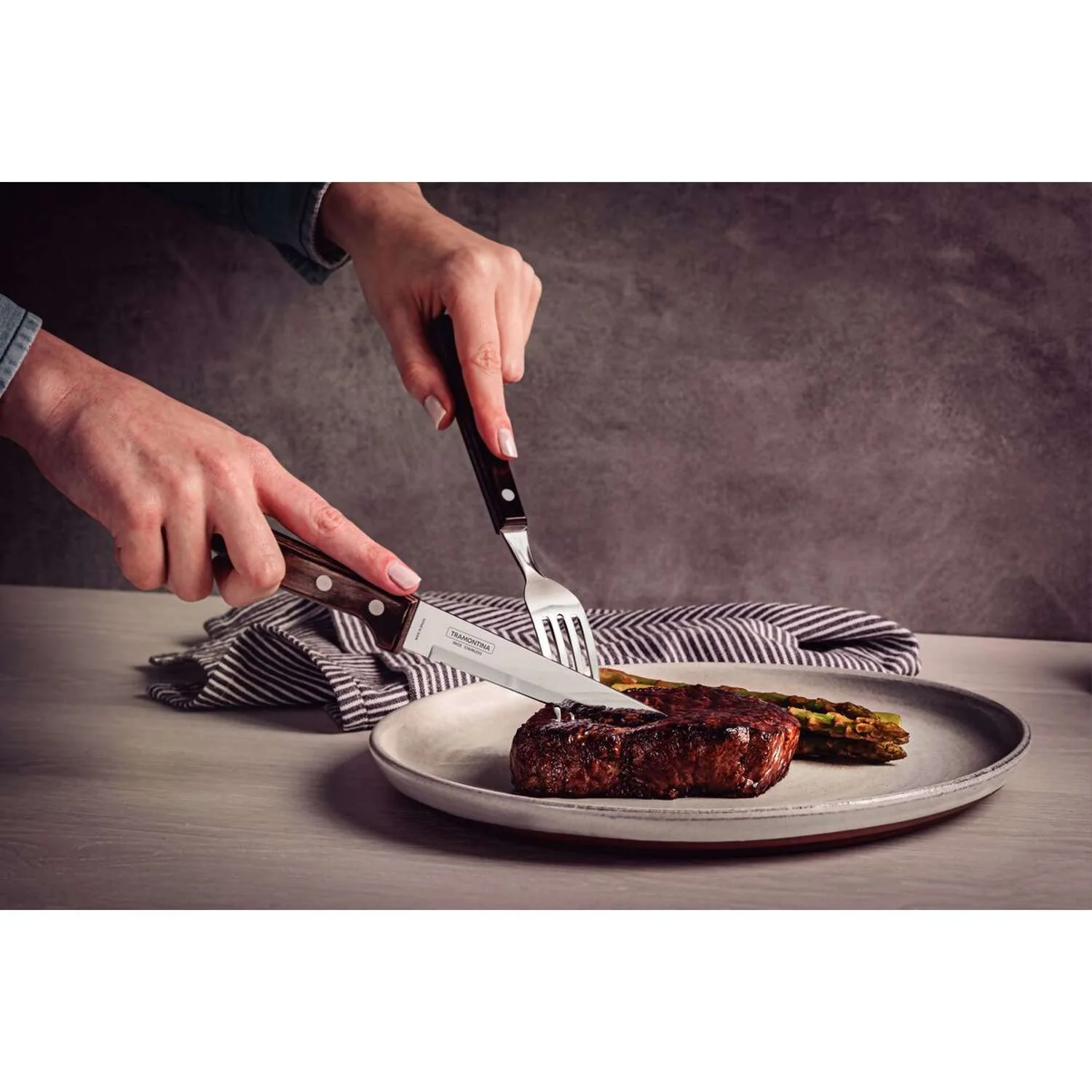 Tramontina Dishwasher-safe Wooden Handle 8 Pcs. Gaucho Cutlery Set - Image 5