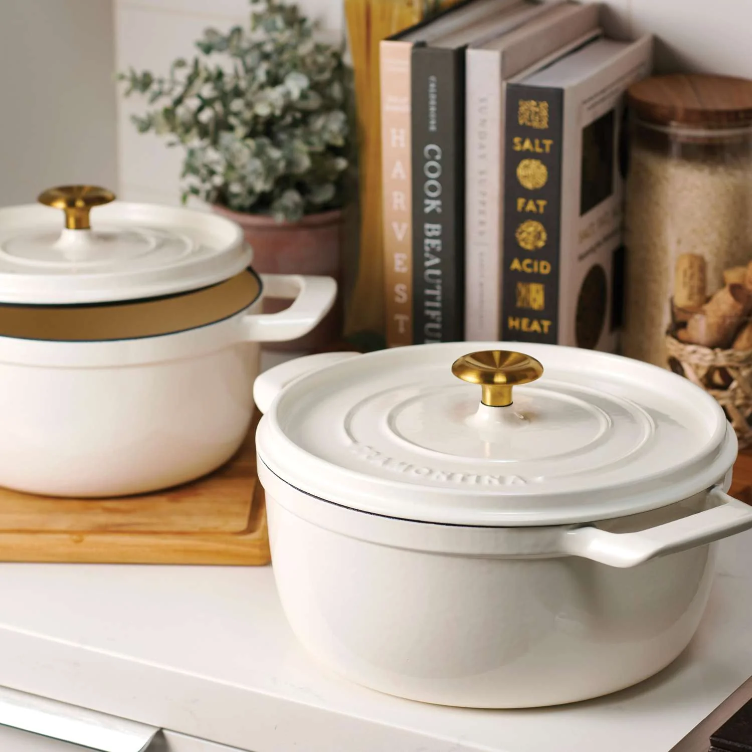Tramontina Enamelled Cast Iron Casserole 22 cm (White) - Image 10