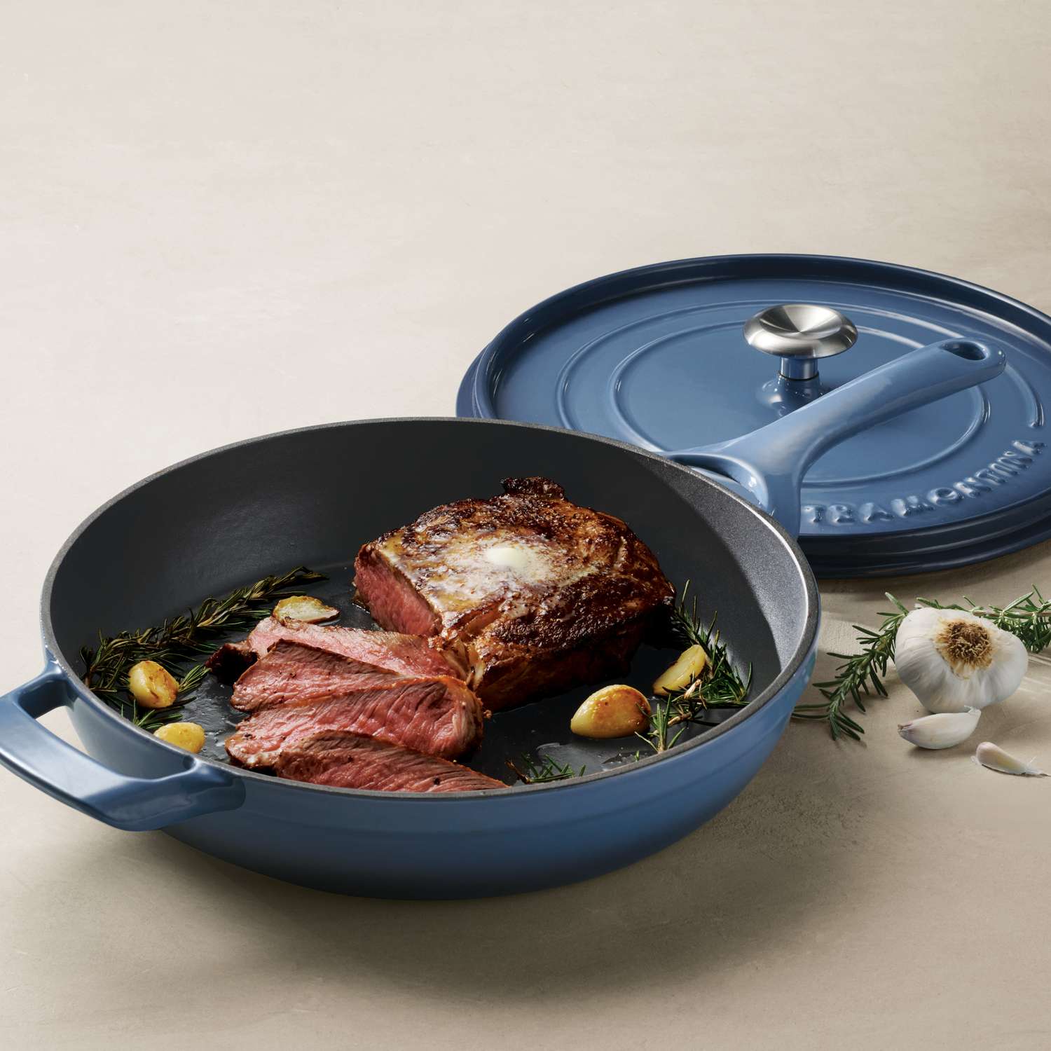 Tramontina Enamelled Cast Iron Saute Pan 30 cm (Blue) - Image 10