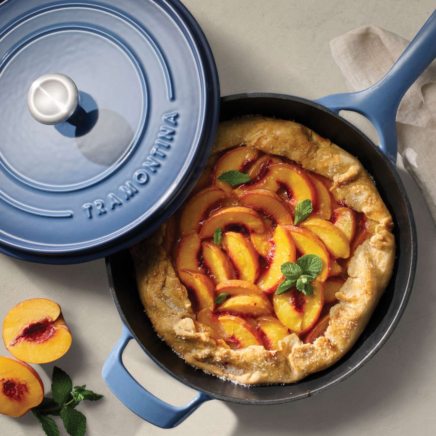 Tramontina Enamelled Cast Iron Saute Pan 30 cm (Blue) - Image 9