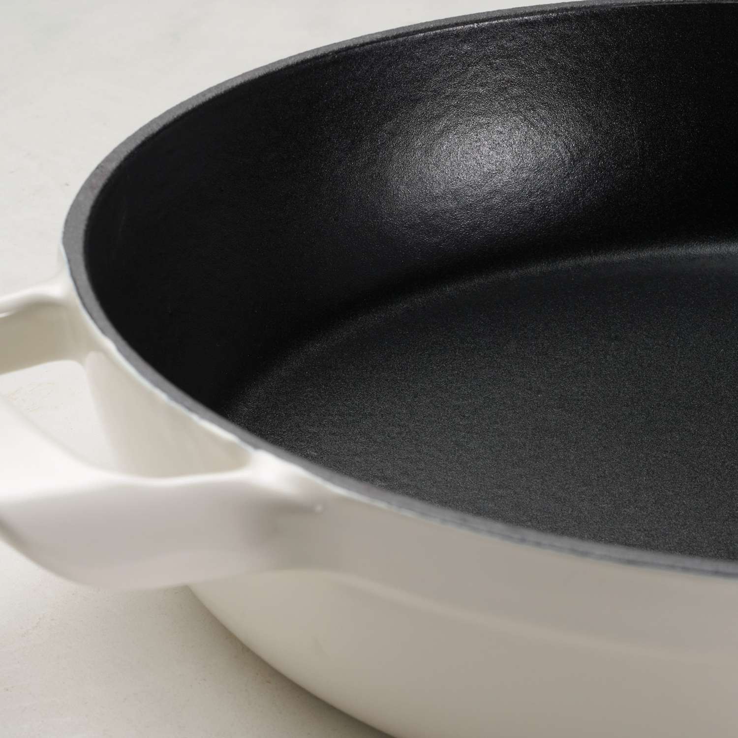 Tramontina Enamelled Cast Iron Skillet 30 cm (White) - Image 8