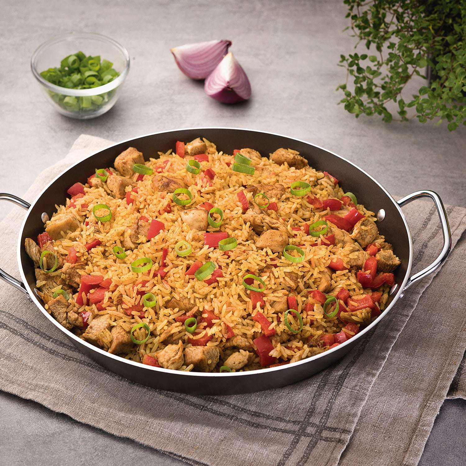 Tramontina Non-stick Paella Pan with 34cm (3.7l) - Image 3
