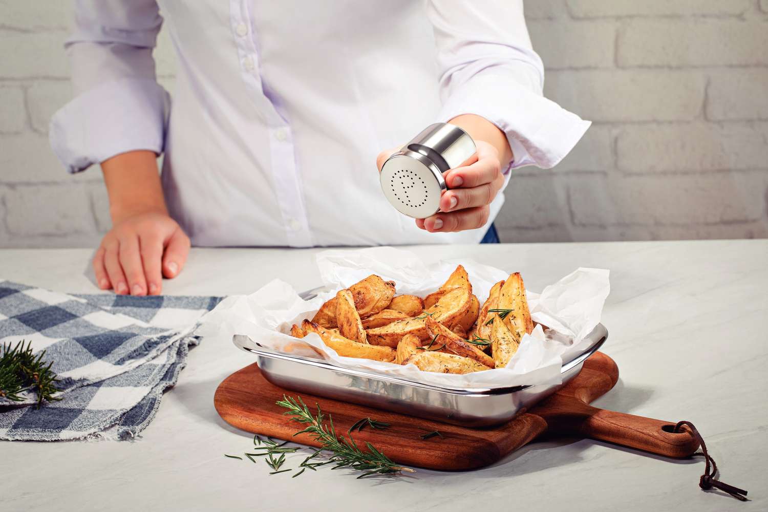 Tramontina Stainless Steel Prep Tray 38.5cm x 25.1cm (3.2 litres) - Image 6